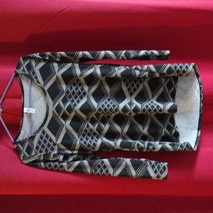 LuLaRoe Black XXS Women's long-sleeve top